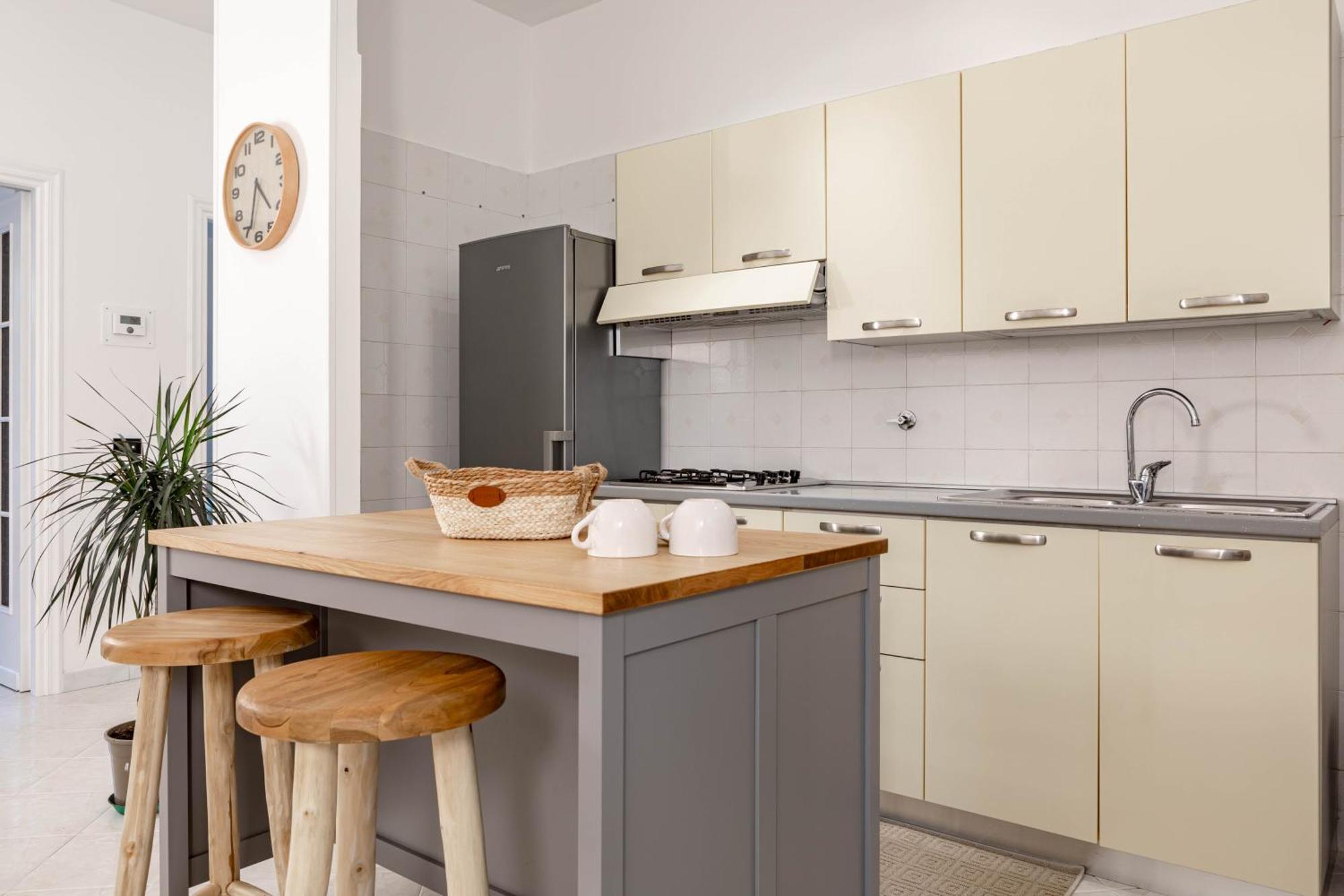 H11 Casa Benjamin Mare-sanremo *